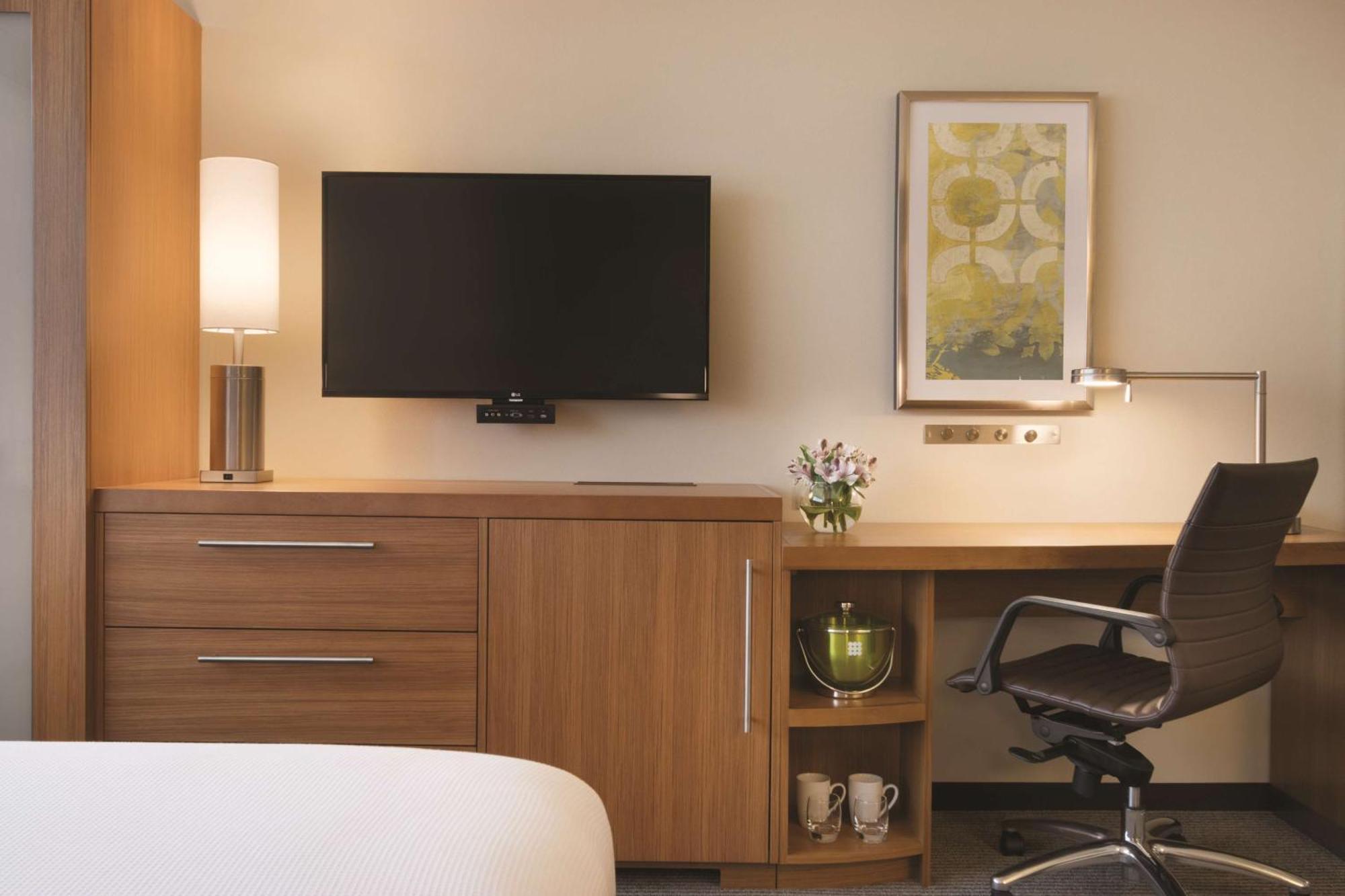 Queen Room with Two Queen Beds and Roll-In Shower - Disability Access