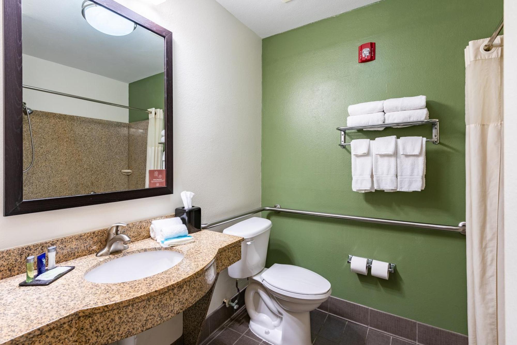 King Room - Accessible/Non-Smoking