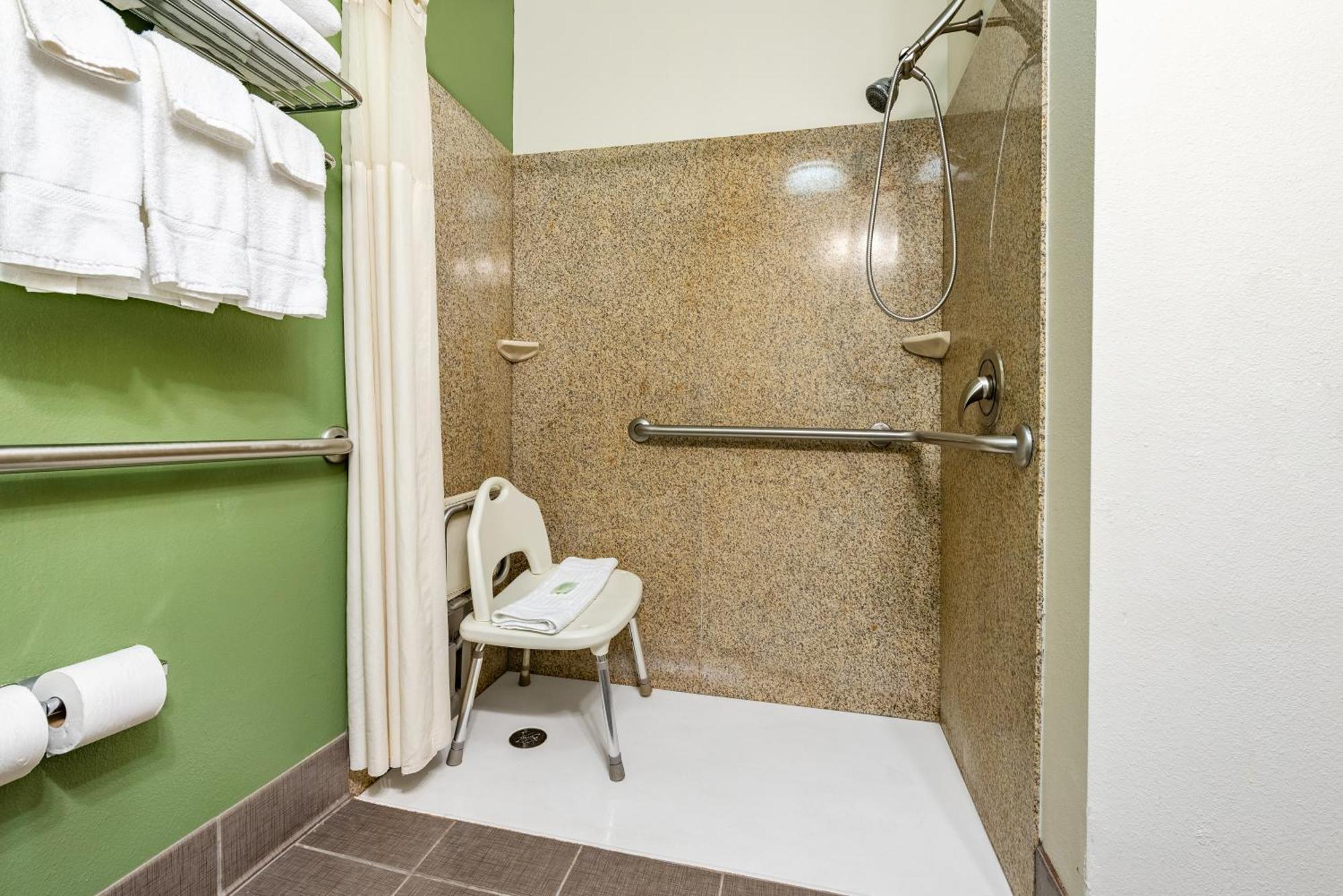 Queen Room with Two Queen Beds and Shower - Mobility Accessible - Non-Smoking
