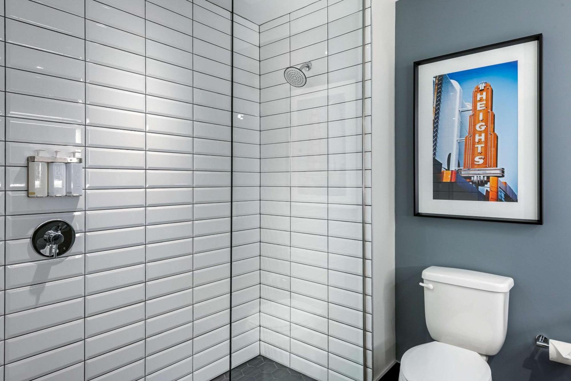 King Room - Mobility Accessible/Non-Smoking