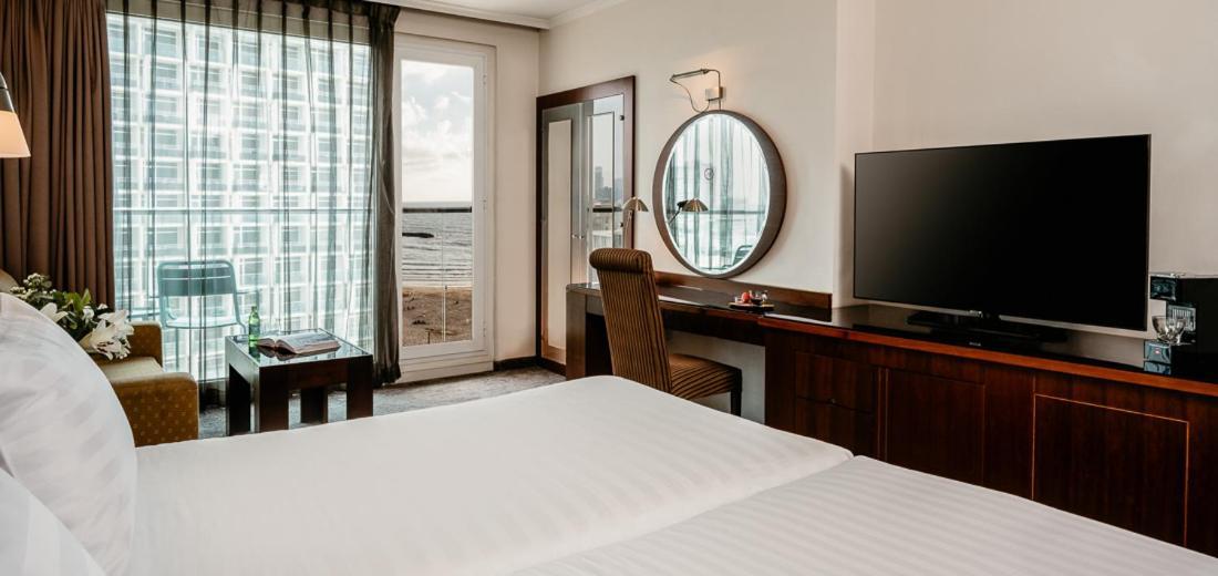 Deluxe Kamer met Kingsize Bed en Uitzicht op de Zee