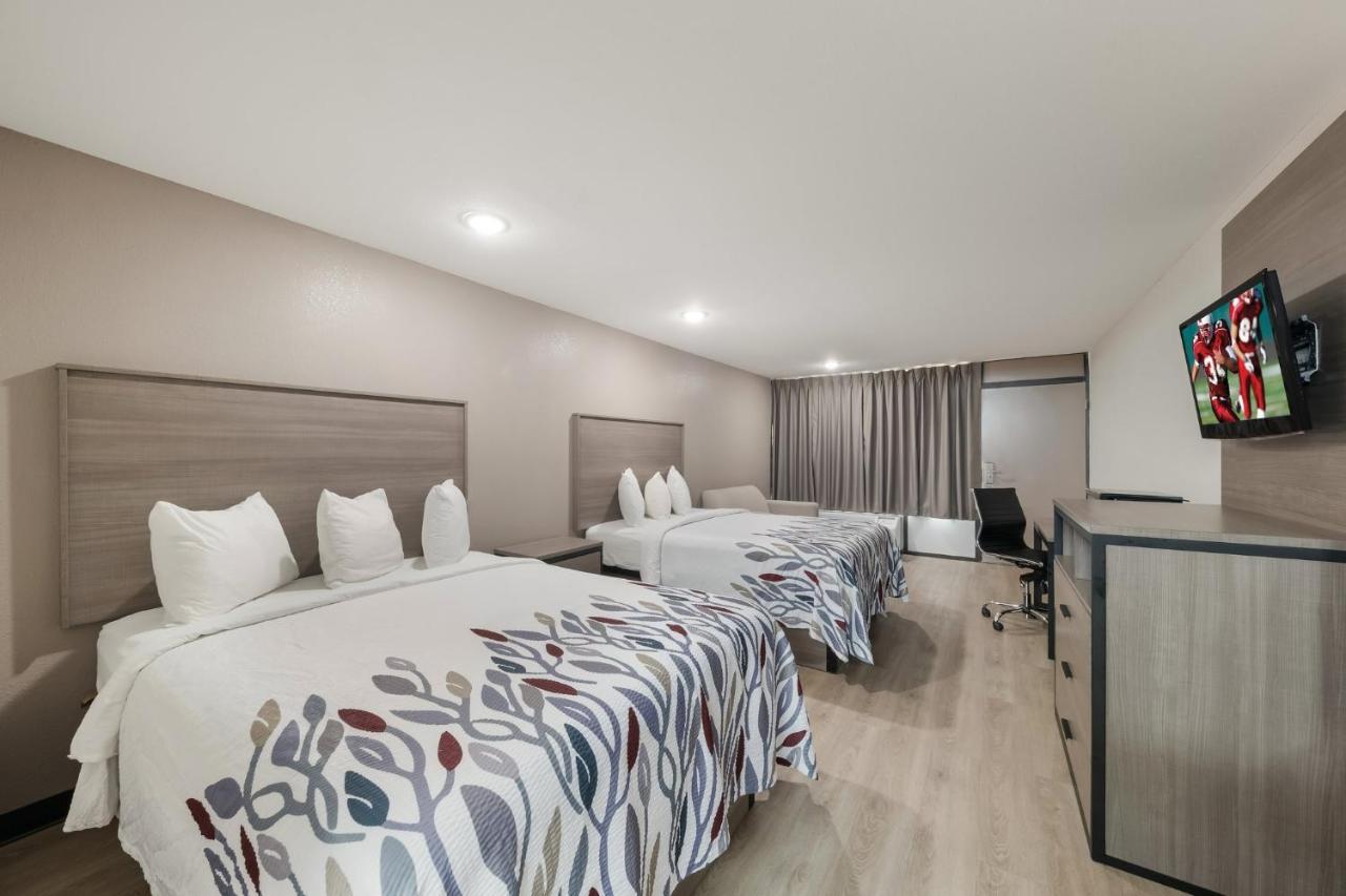 Deluxe Room with Two Queen Beds Non-Smoking
