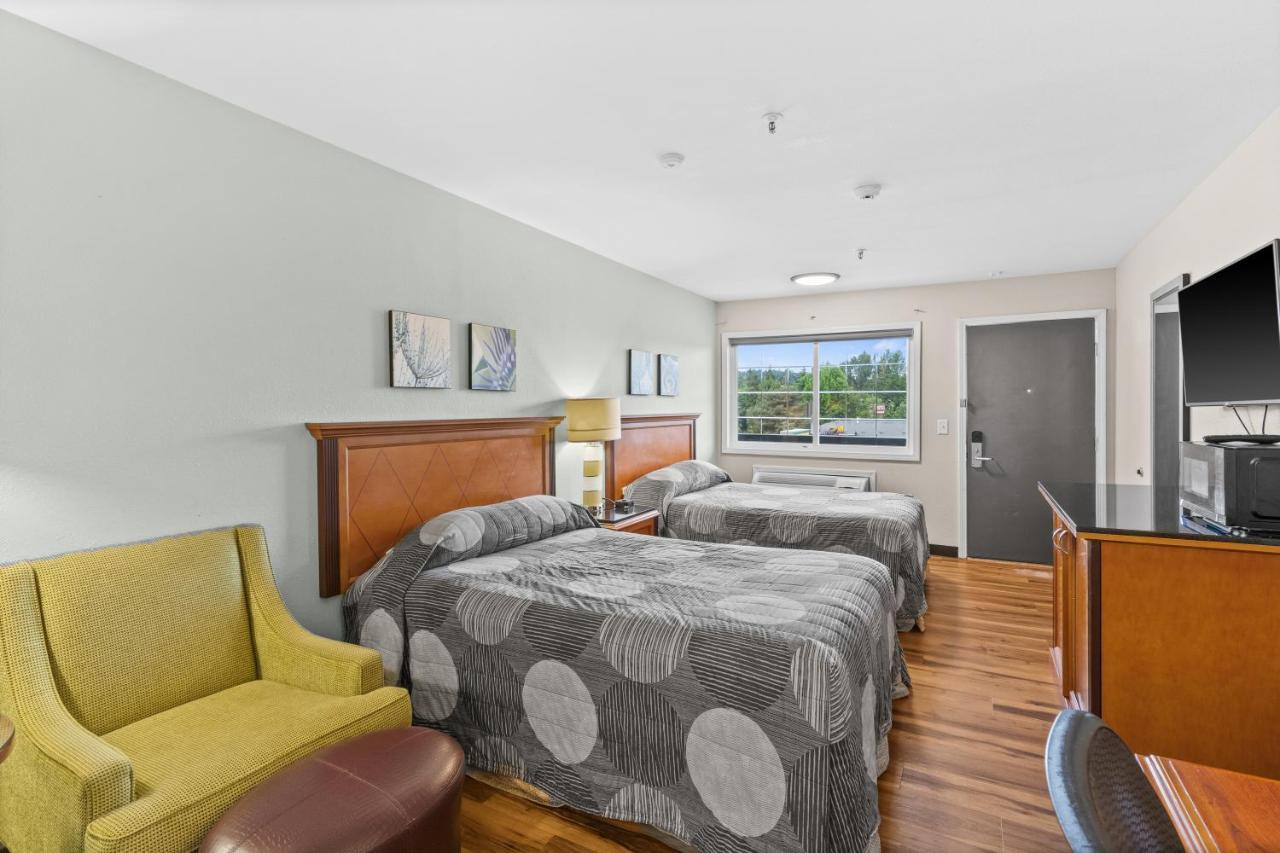 Double Room with Two Double Beds - Non-Smoking