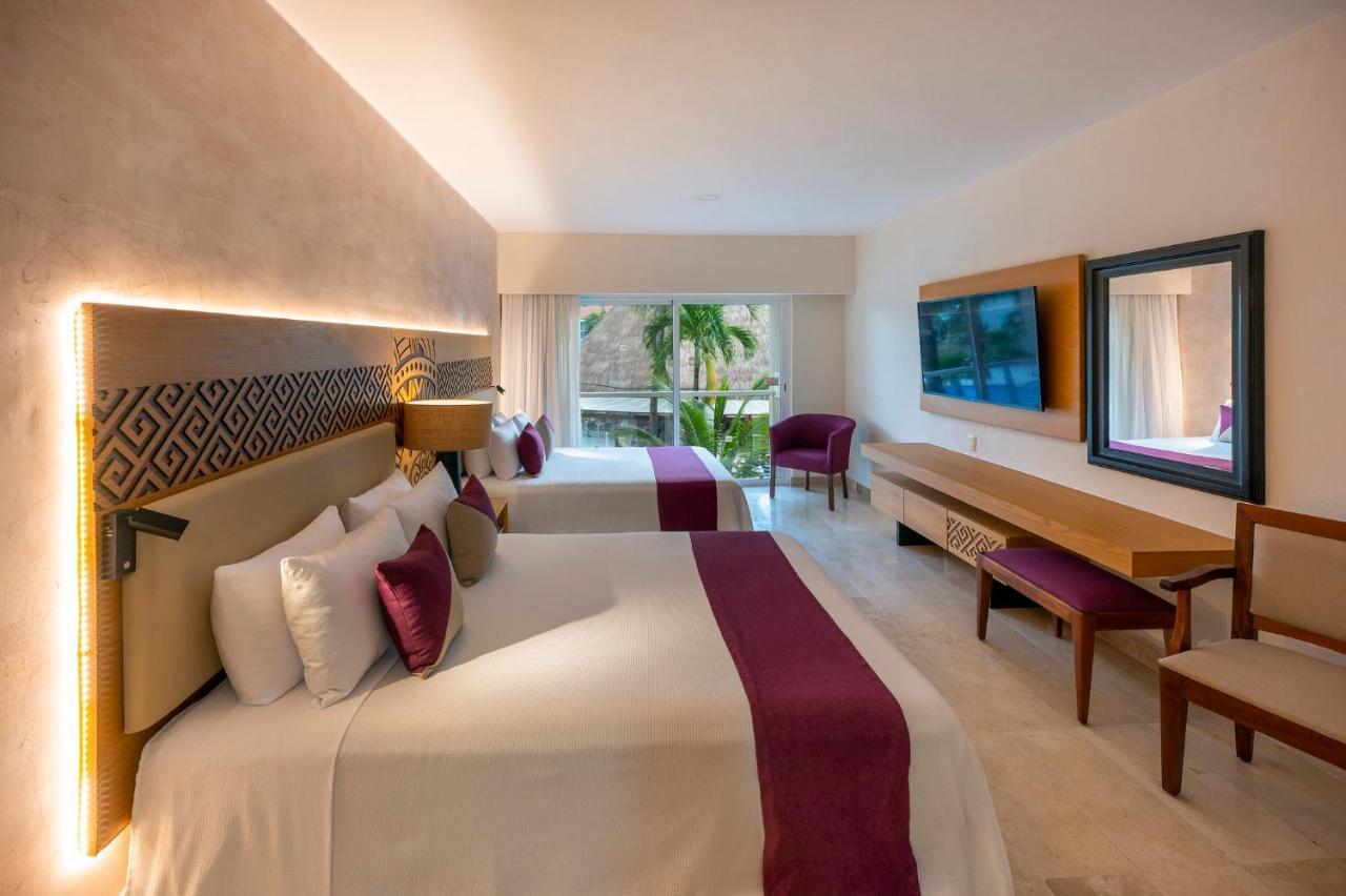 Chambre Supérieure avec 2 Lits Queen-Size et Piscine - Non-Fumeurs