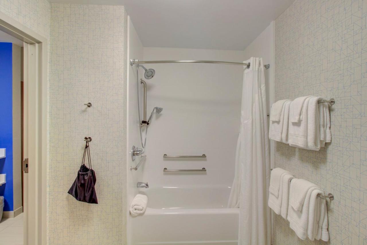 Queen Suite with Two Queen Beds