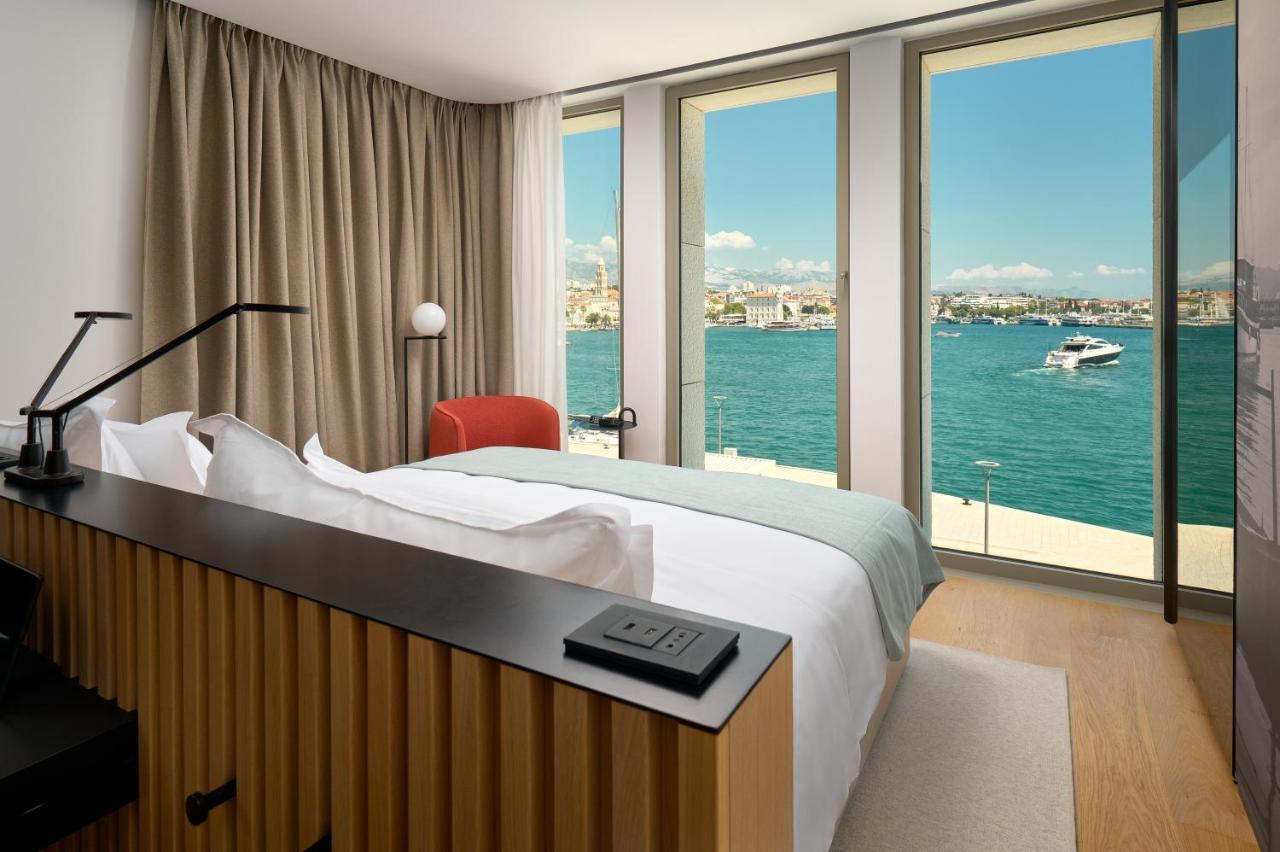 Superior Kamer met Kingsize Bed en Uitzicht op Zee