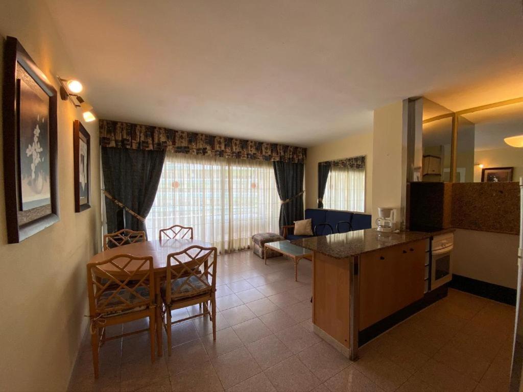 Apartamento con vistas a la piscina