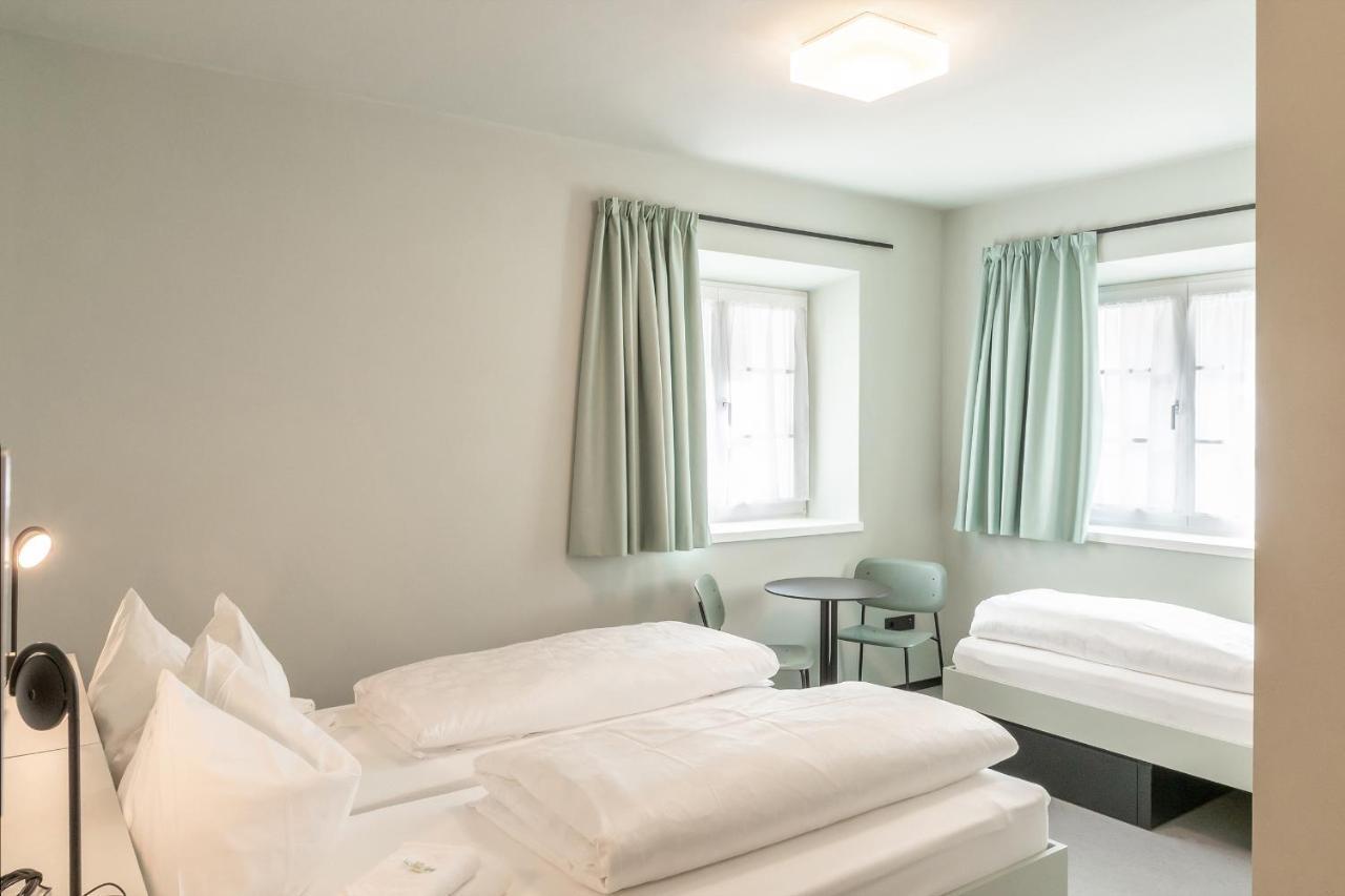 Dreibettzimmer mit eigenem Bad