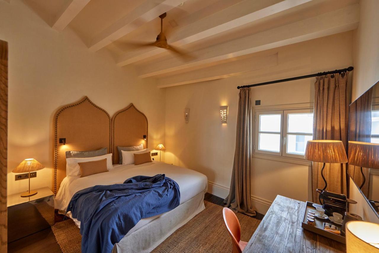 The Grand Flow-Deluxe Double Room