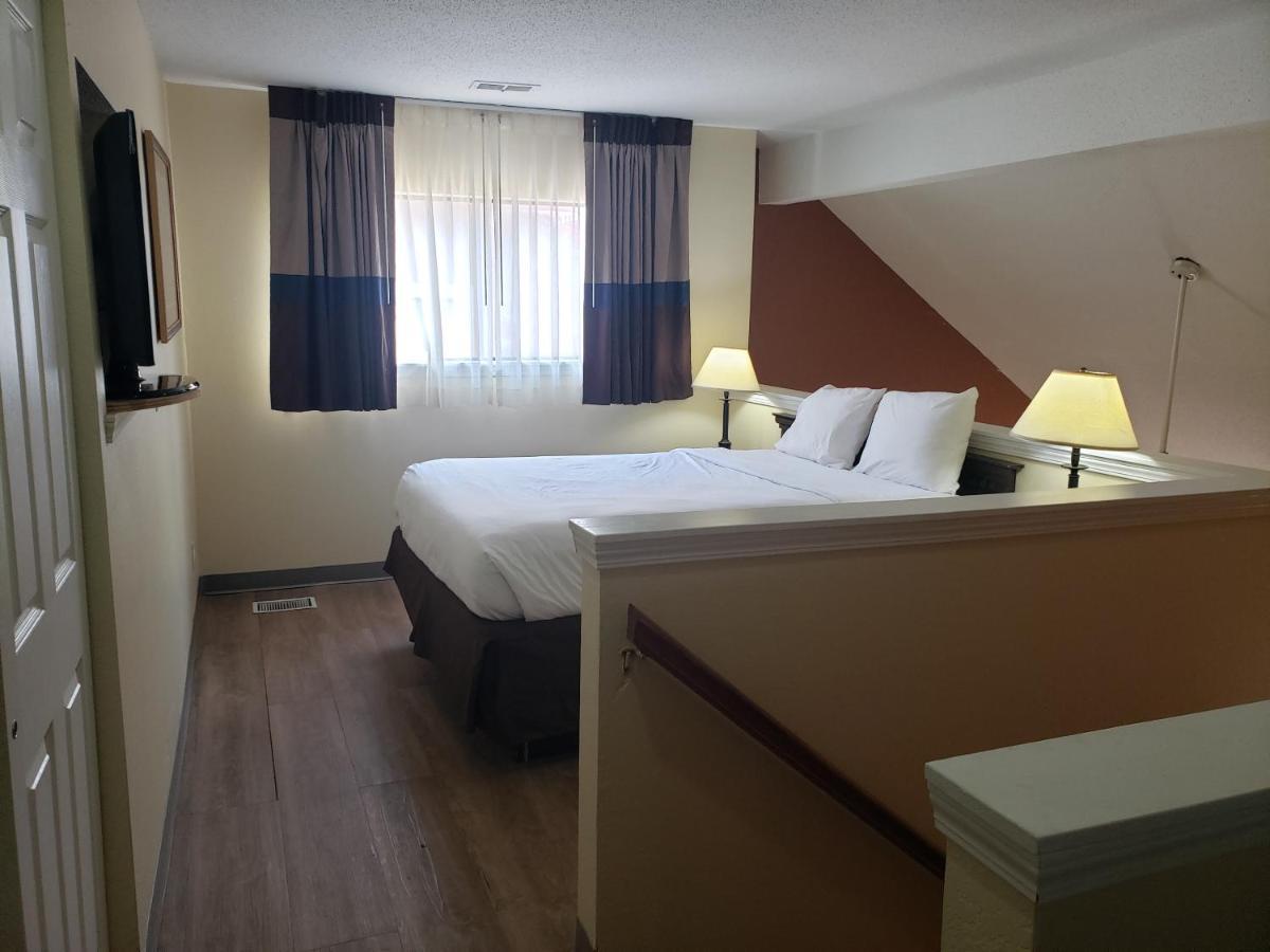 Two-Bedroom Loft Suite - Non-Smoking