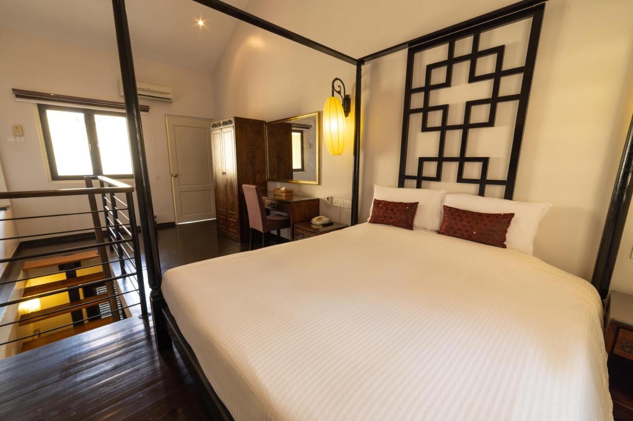 Zimmer mit Kingsize-Bett