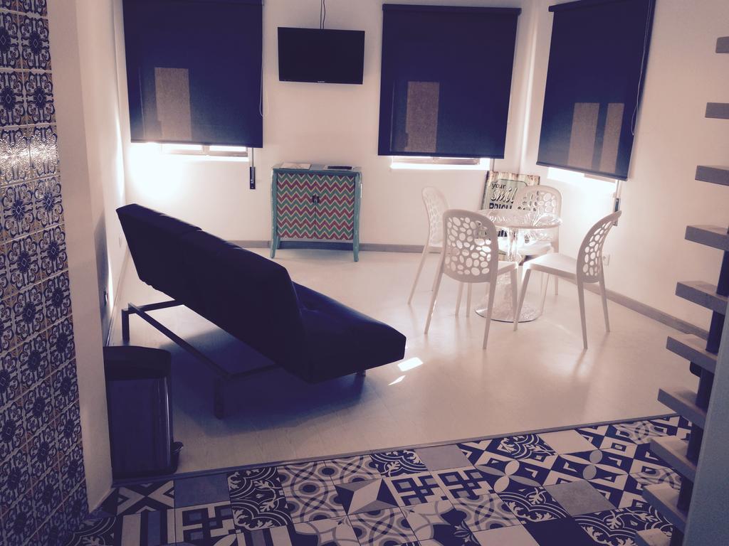Apartamento com 1 Quarto e Vista Mar