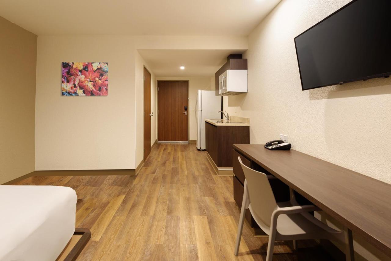 Queen Suite