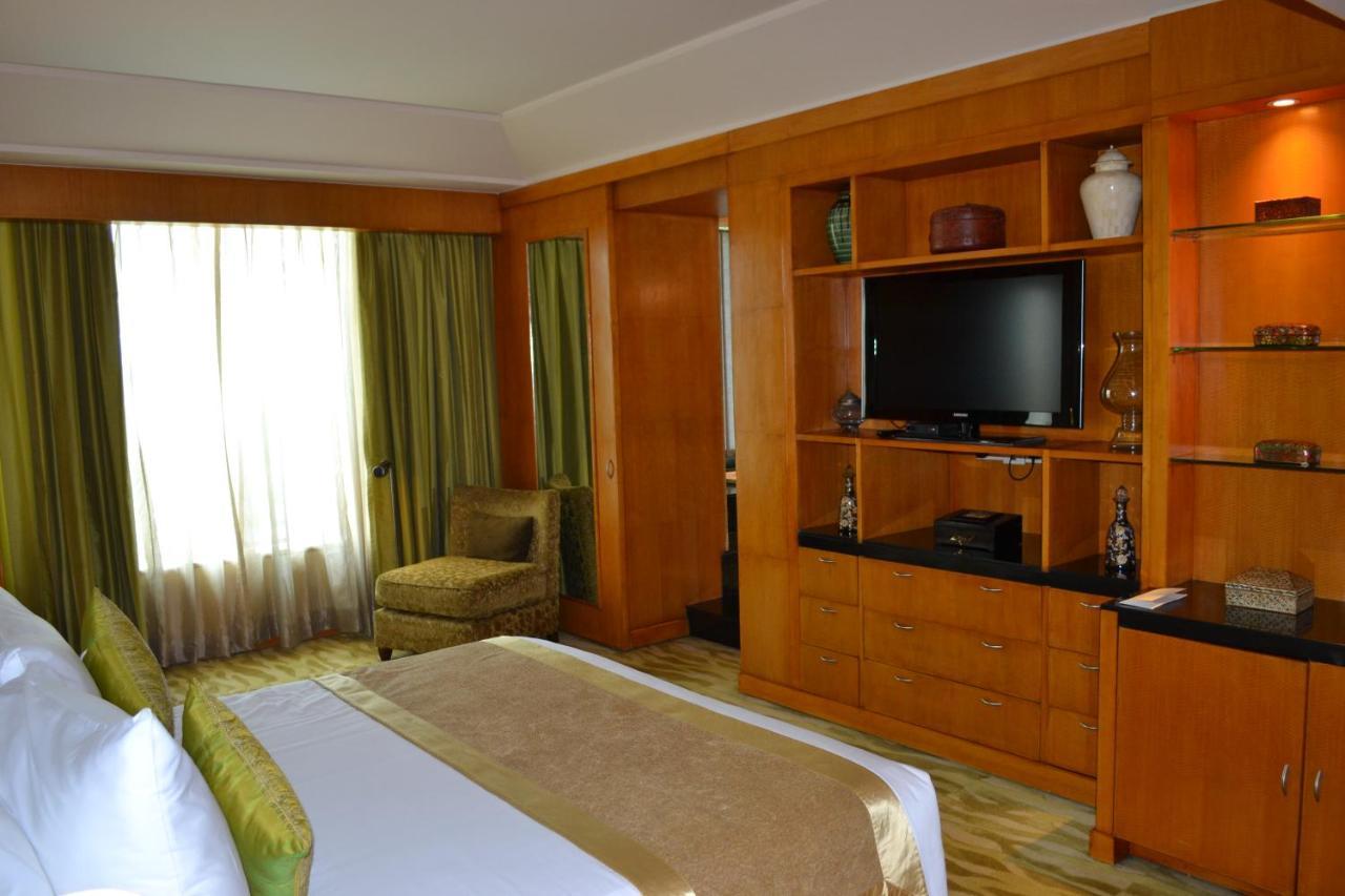 Presidential Suite with 20% off on session of 30 mins Spa,15% off on food & Soft beverage services,20% Discount on Laundry service, 4 pints of beer (T&C applicable)