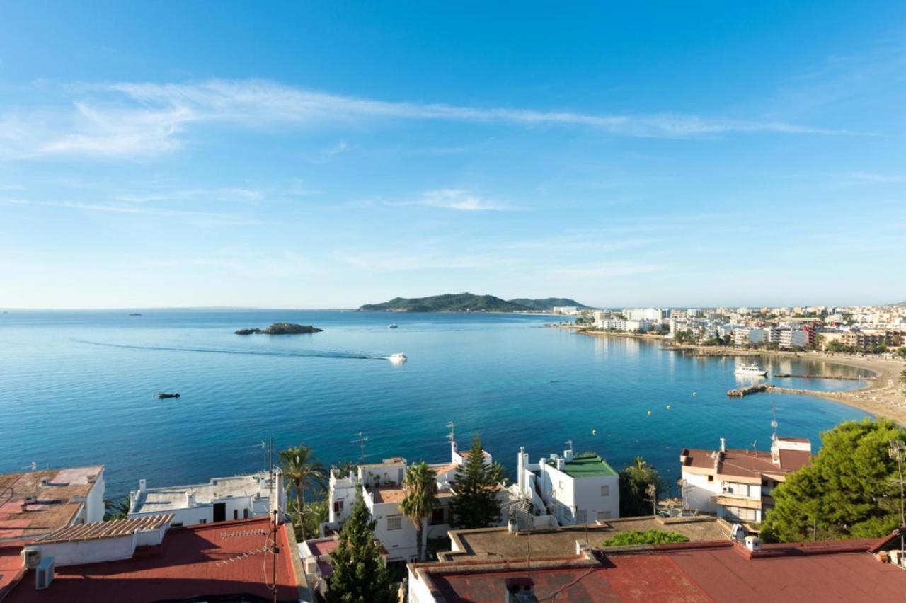 Estudio con vistas al mar