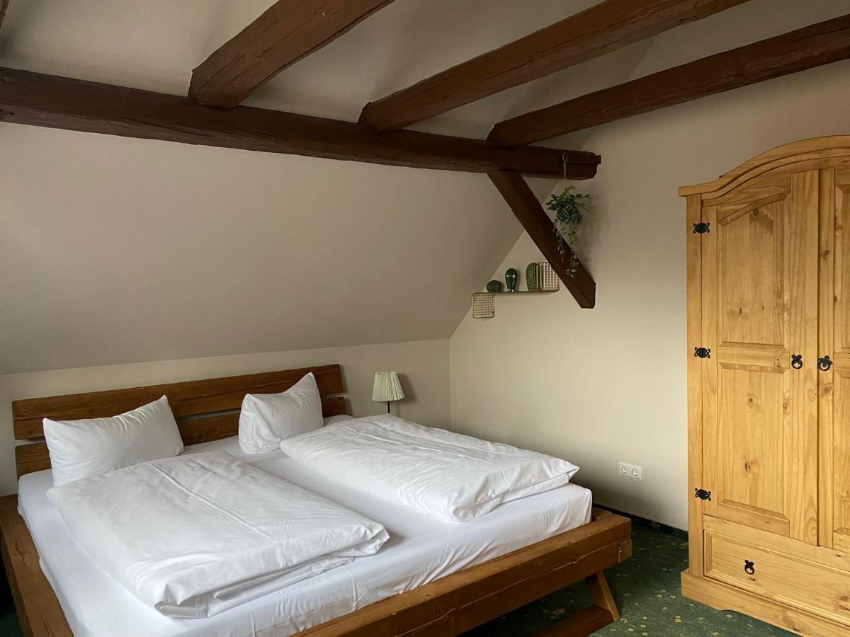 One-Bedroom House,747374303:JPEG