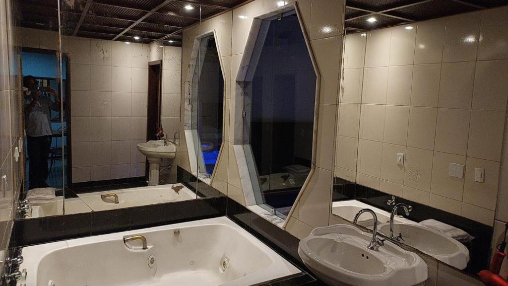 Suite com Piscina Privativa