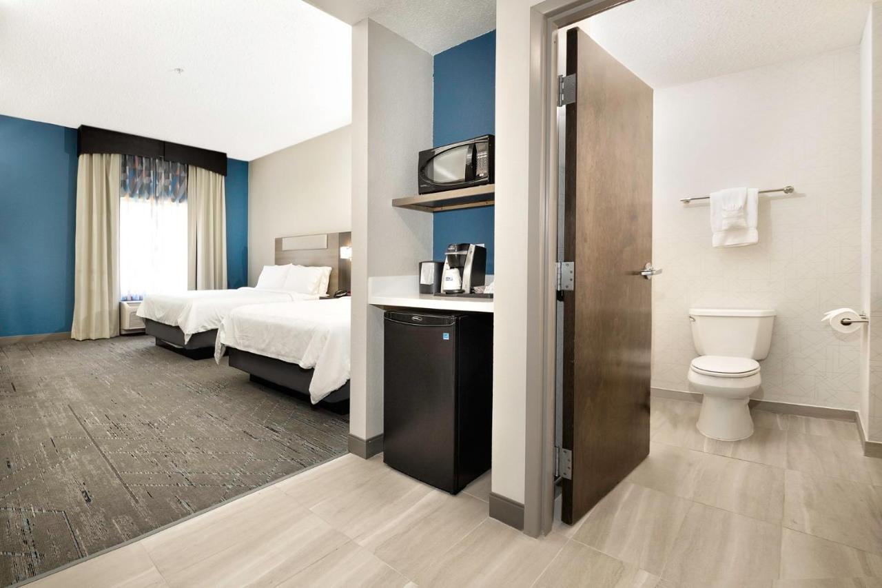 Standard Room with Two Queen Beds