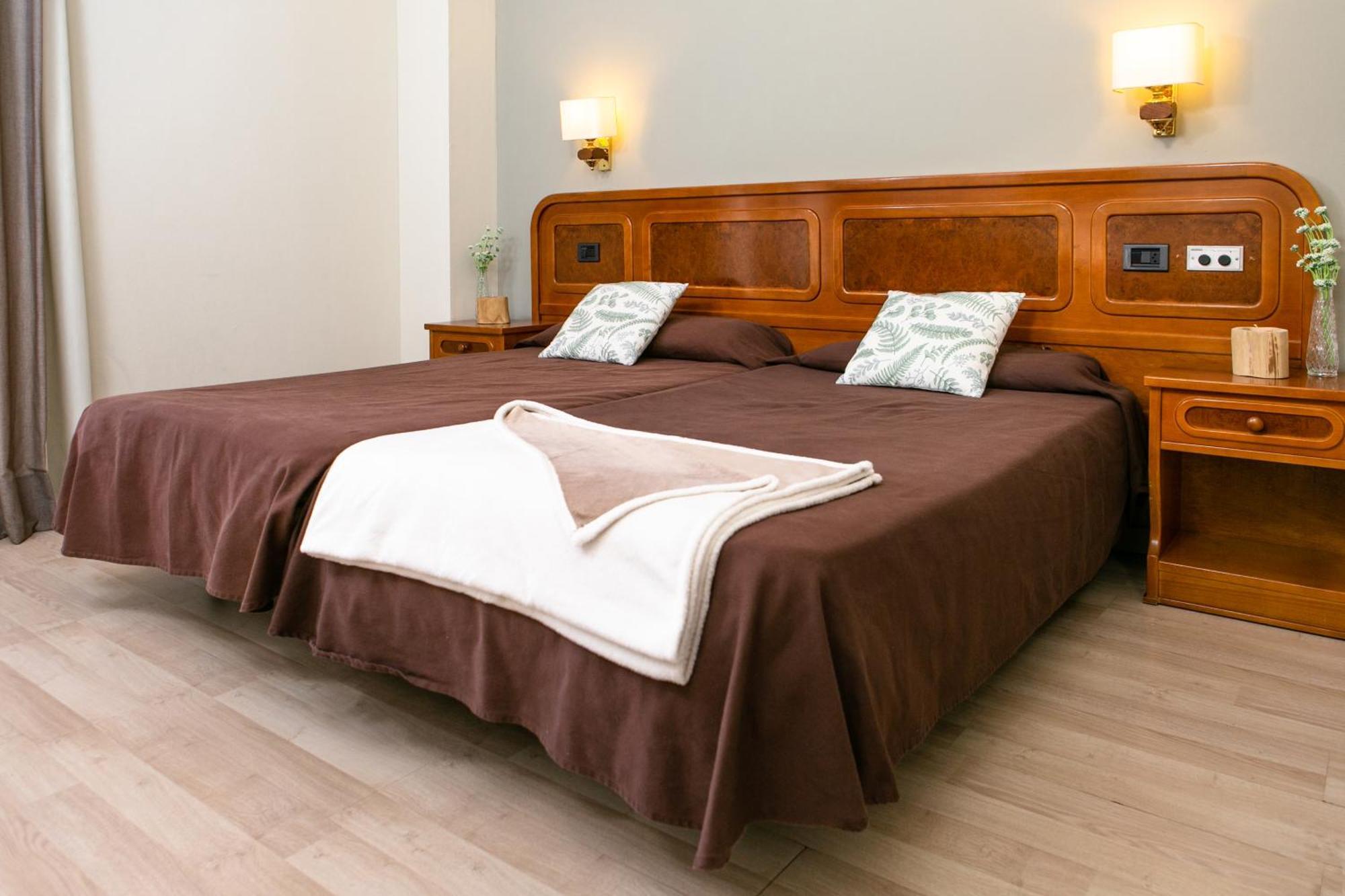 Habitación Doble Superior (2 adultos)