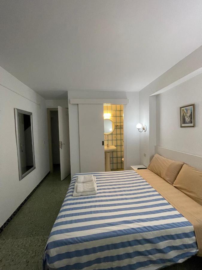 Doppelzimmer mit Balkon