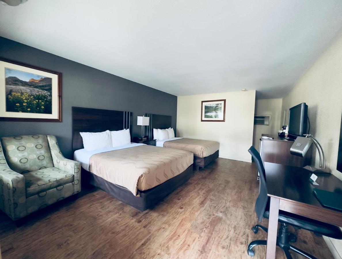 Standard Queen Room with Two Queen Beds