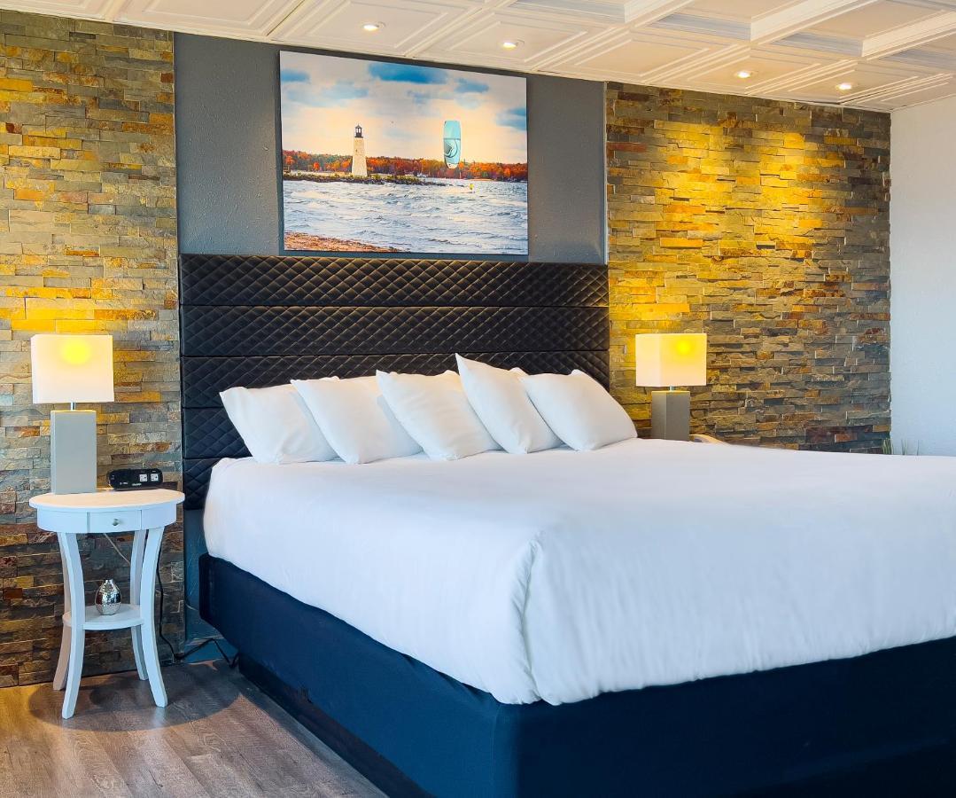 Standard King Suite