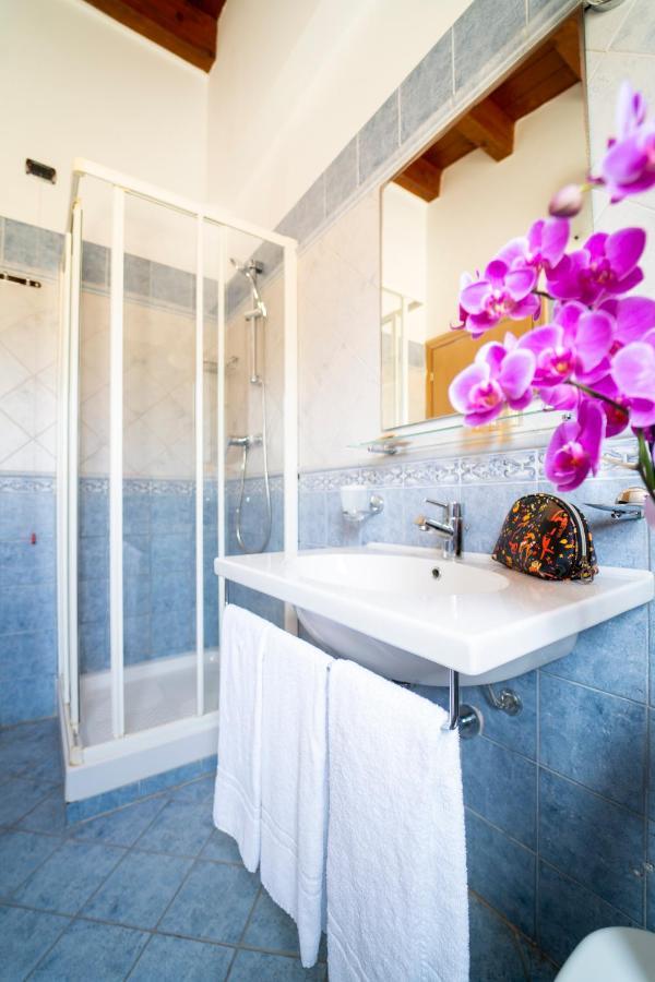 Camera Matrimoniale/Doppia con Letti Singoli con Letto Supplementare