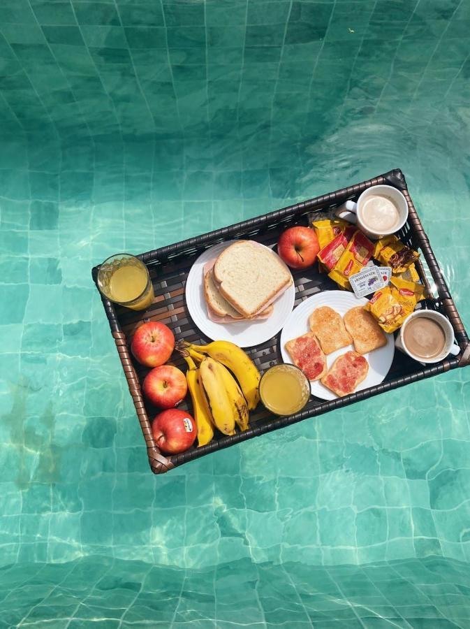 Suíte com Piscina Privativa