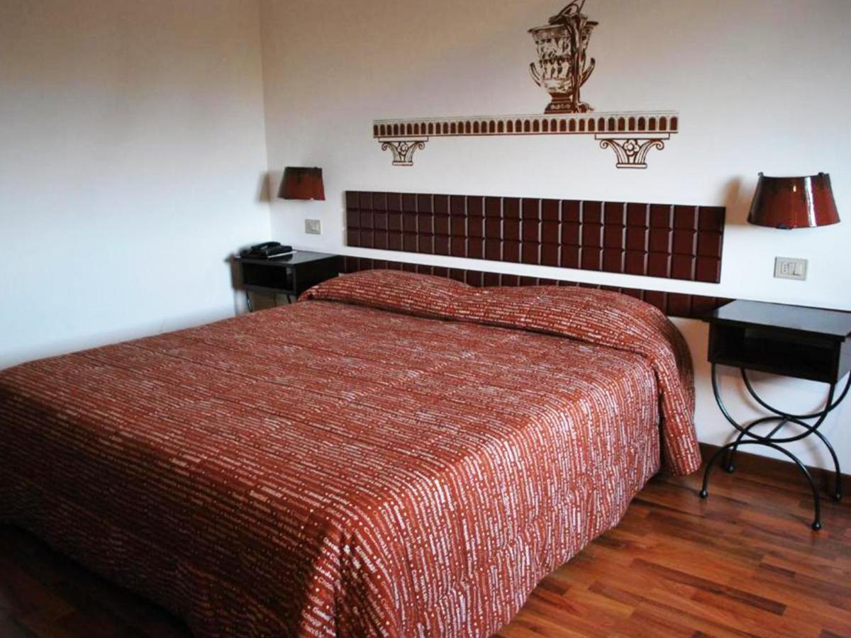 Camera Economy Matrimoniale/Doppia con Letti Singoli