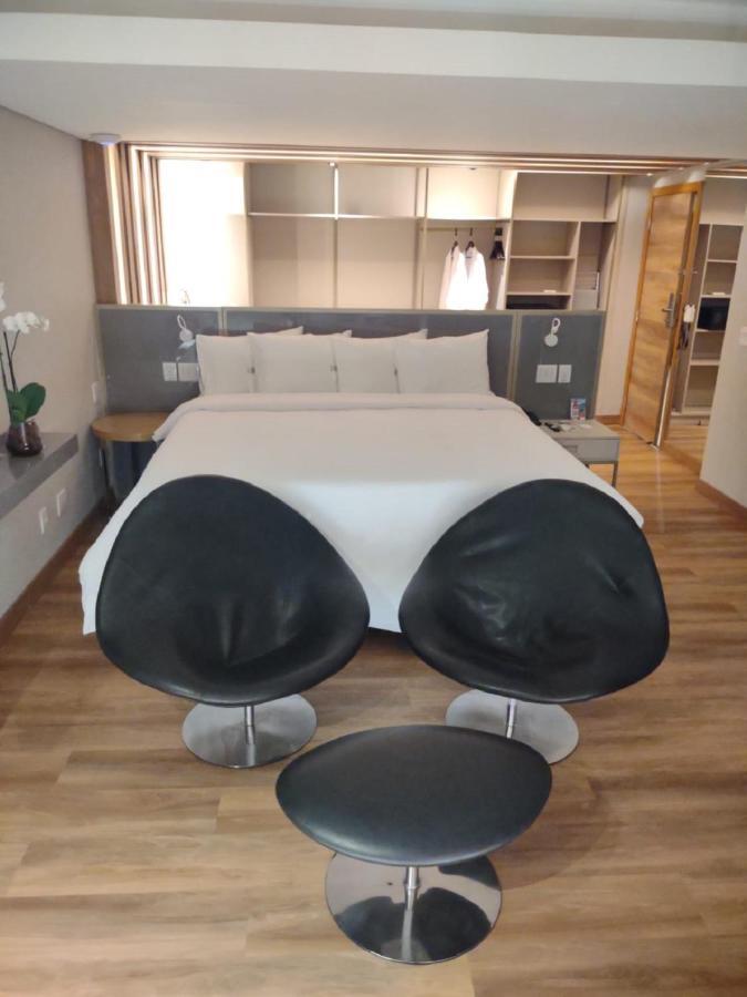Business Class Queen Suite,1320153730:JPEG