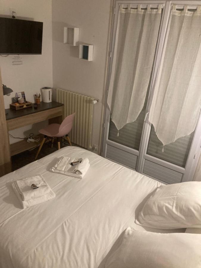 Double Room Shared Toilet