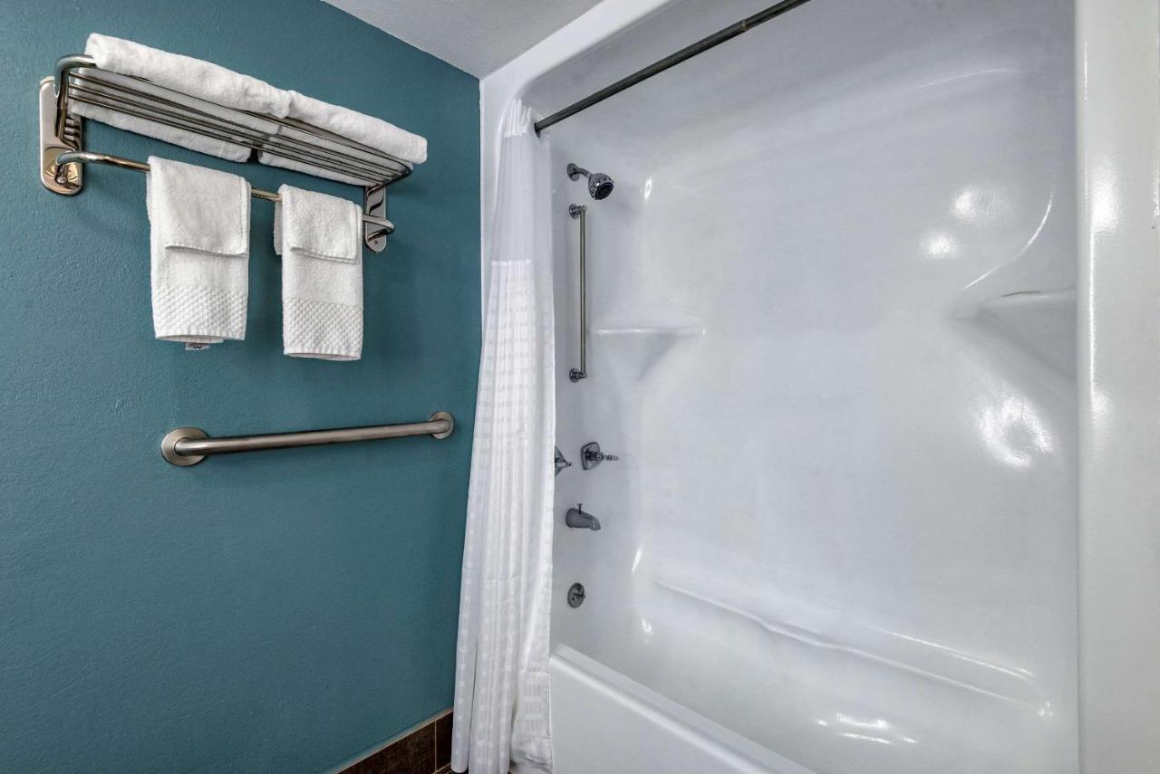 Double Room with Two Double Beds - Non-Smoking