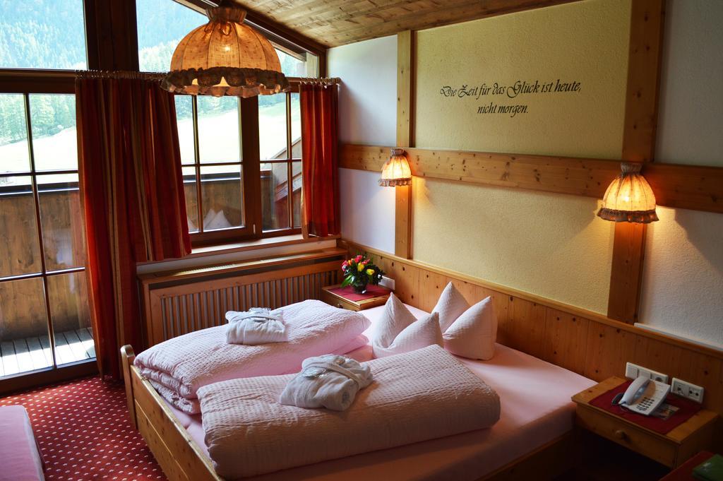 Triple Room,1739409040:JPEG