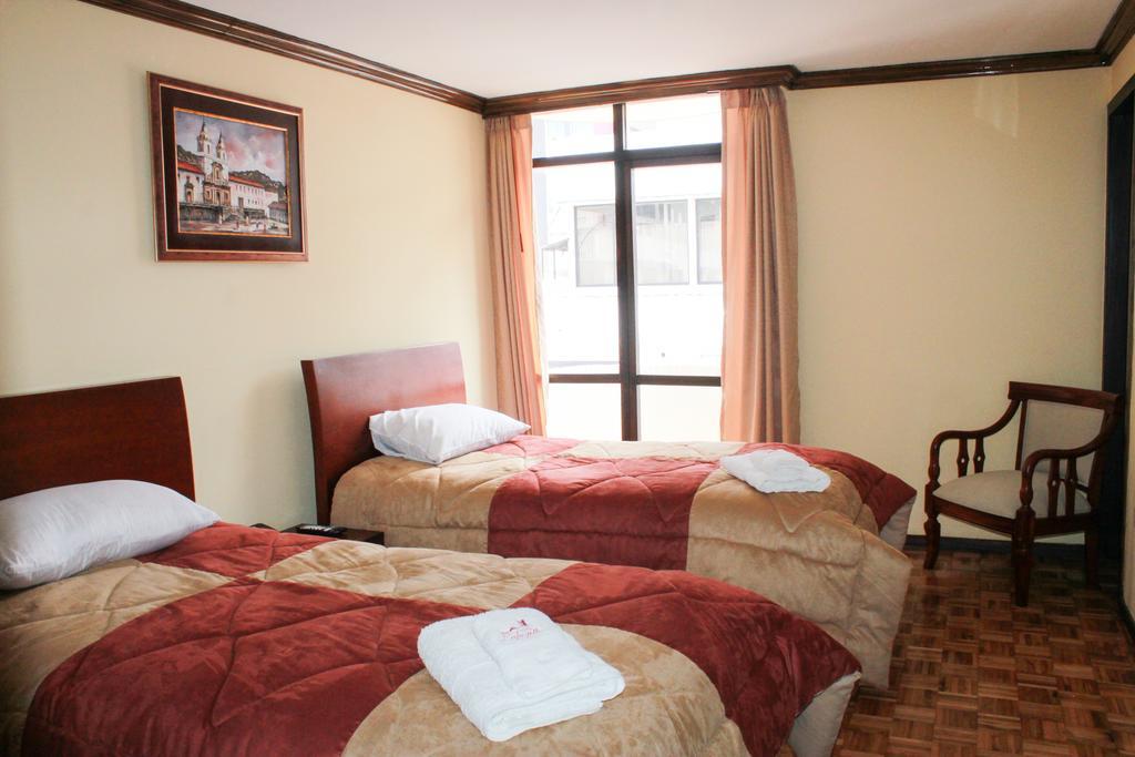 Habitación Doble Estándar con 2 camas dobles