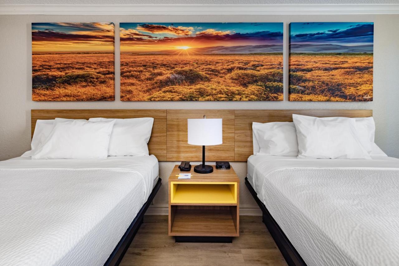 Queen Room with Two Queen Beds - Second Floor/Non-Smoking