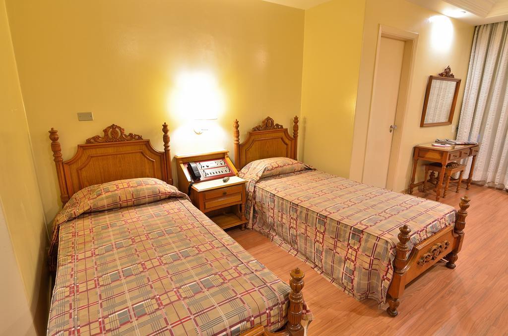 Quarto Twin