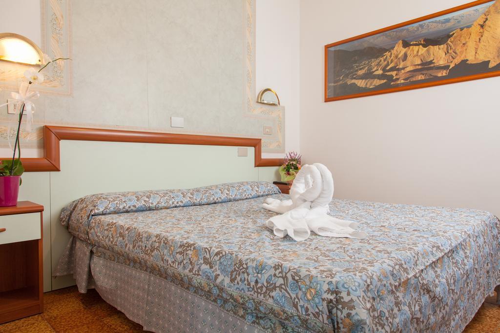 Classic Single Room,133204632:JPEG