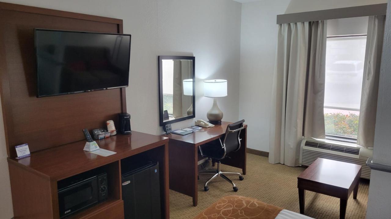 Standard King Suite - Non-Smoking