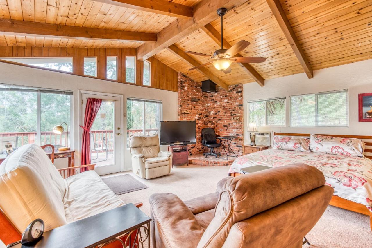 Quadruple Room with Mountain View