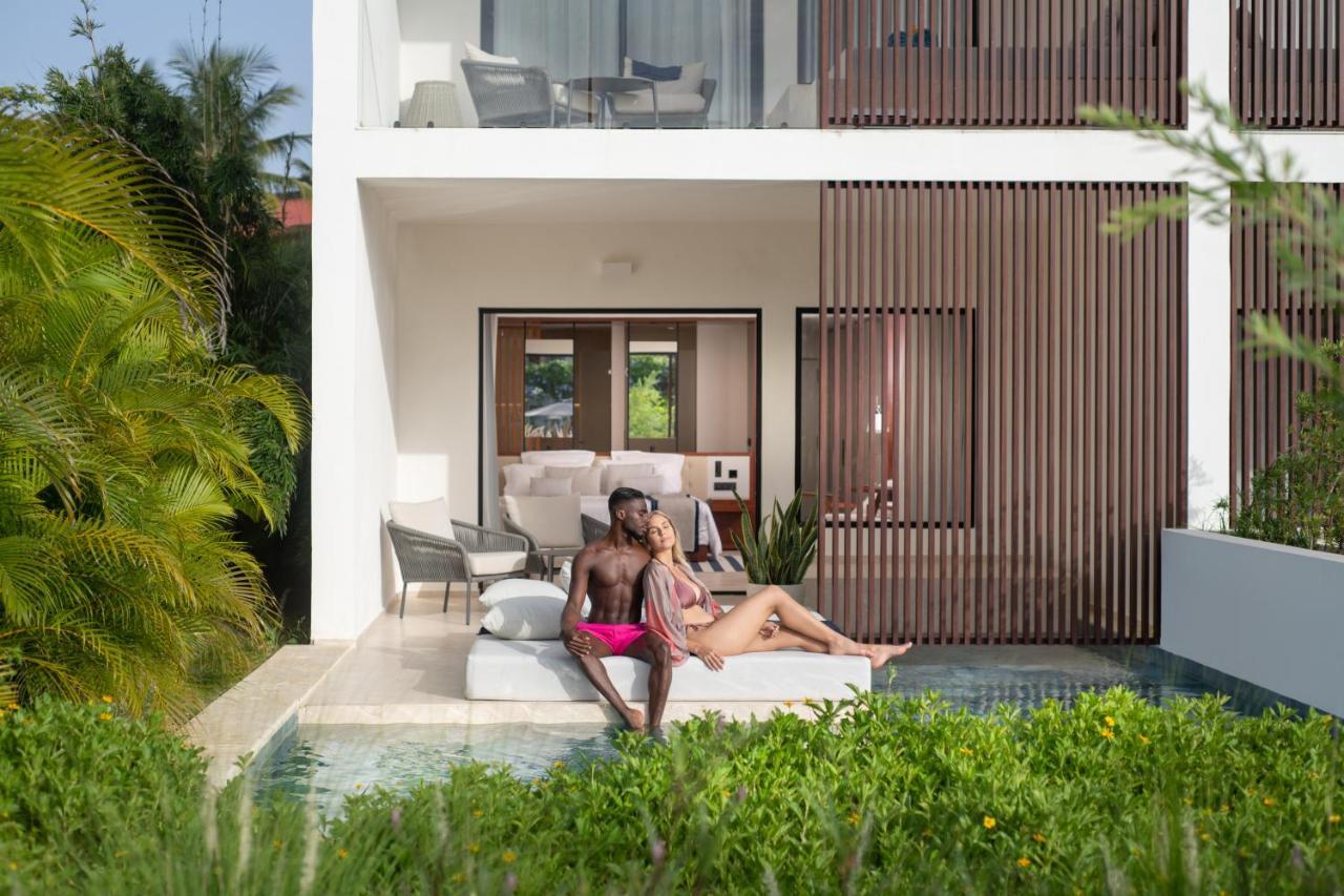 Aqua Junior Suite mit Poolzugang und Blick auf den Pool