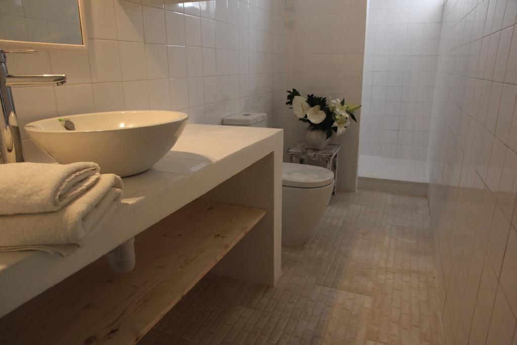 Standard Twin Room with shared Bathroom and Balcony,134217375:JPEG