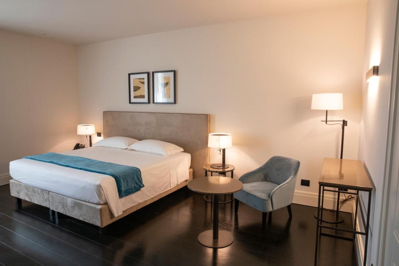 Deluxe Room,1527842827:JPEG