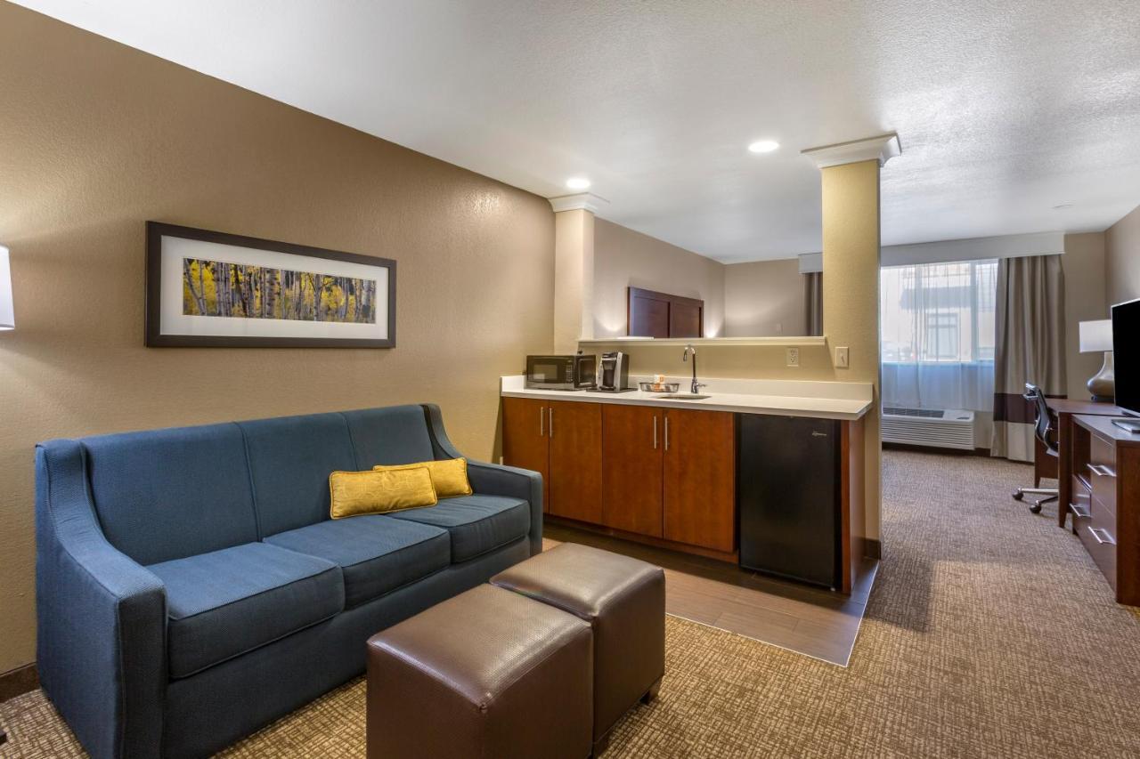 King Suite with Sofa Bed