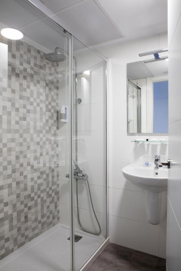Twin Room,1342608176:JPEG