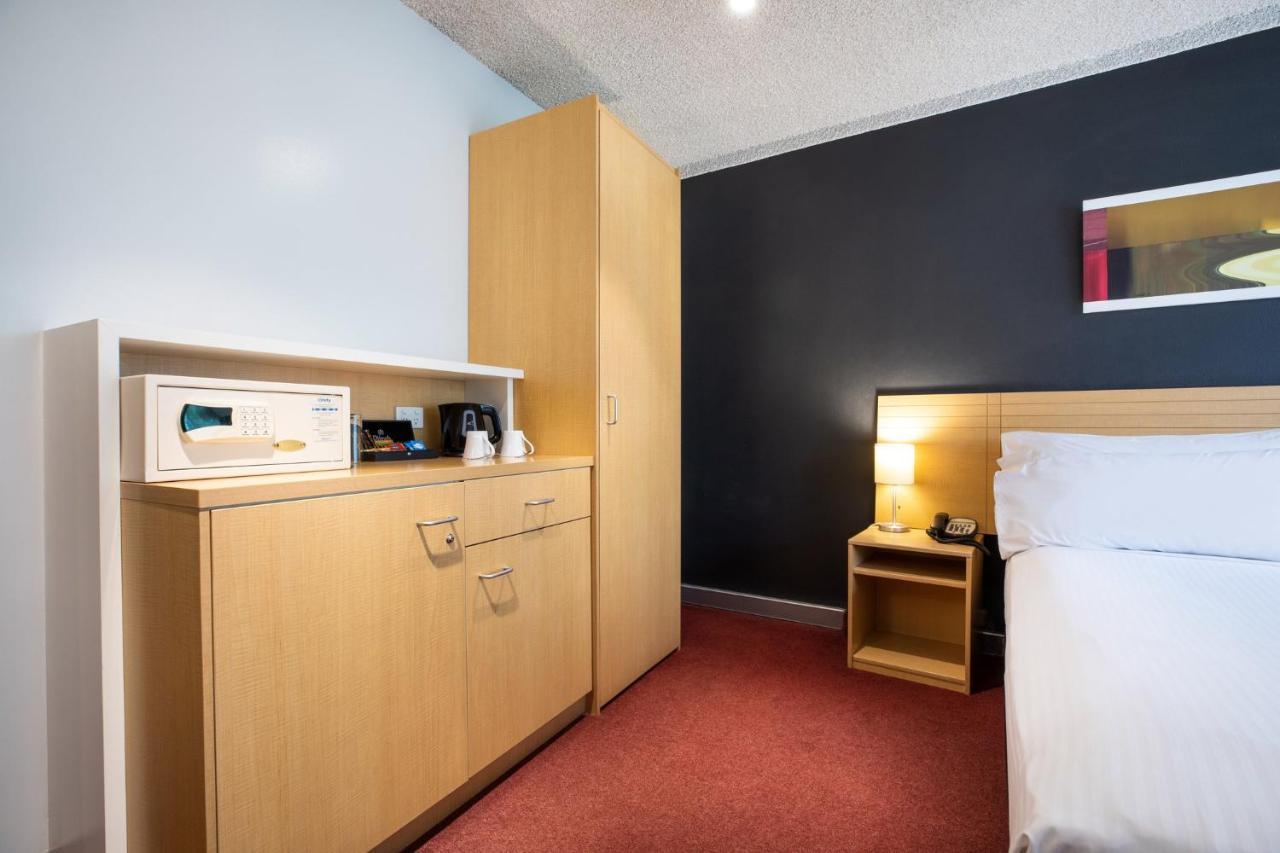 Standaard Kamer met 1 Queensize Bed - Geschikt voor Gasten met Beperkte Mobiliteit