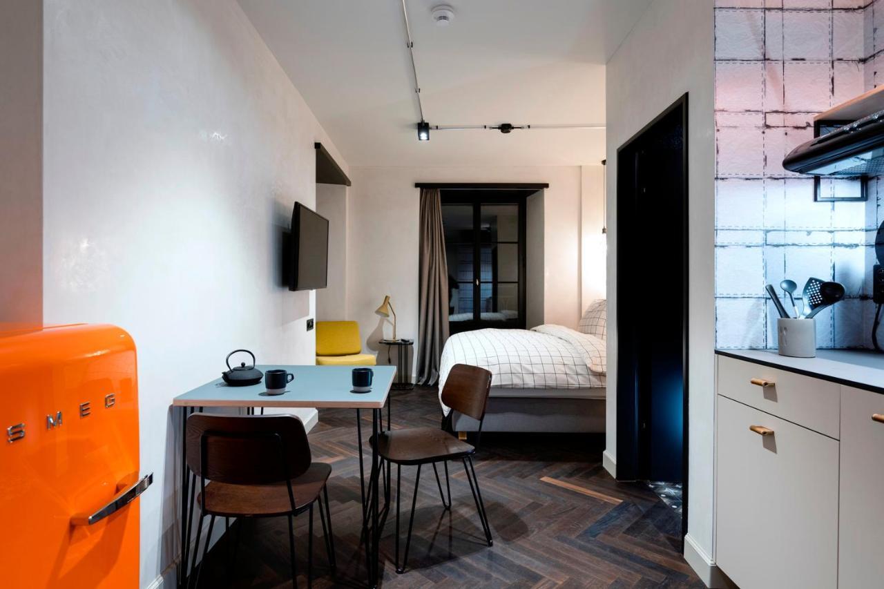 Design Double Room & Kitchenette