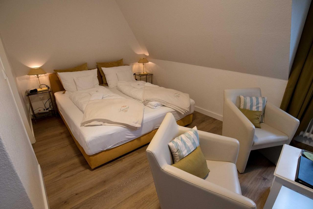 Doppelzimmer mit Gartenblick