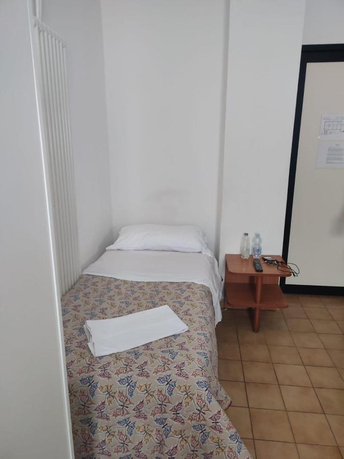Camera Singola Standard con Bagno in Comune