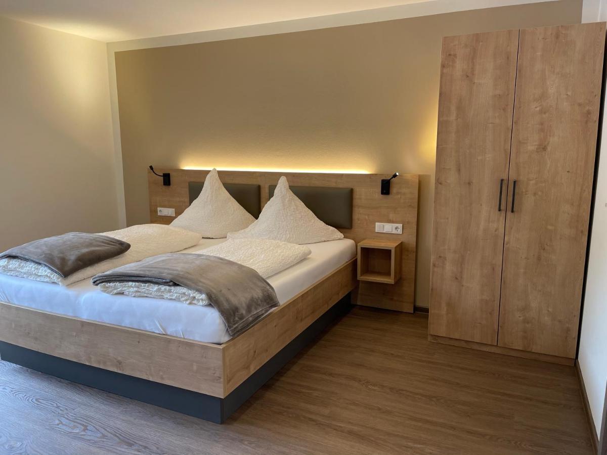 Deluxe Doppelzimmer (2 Erwachsene & 1 Kind)