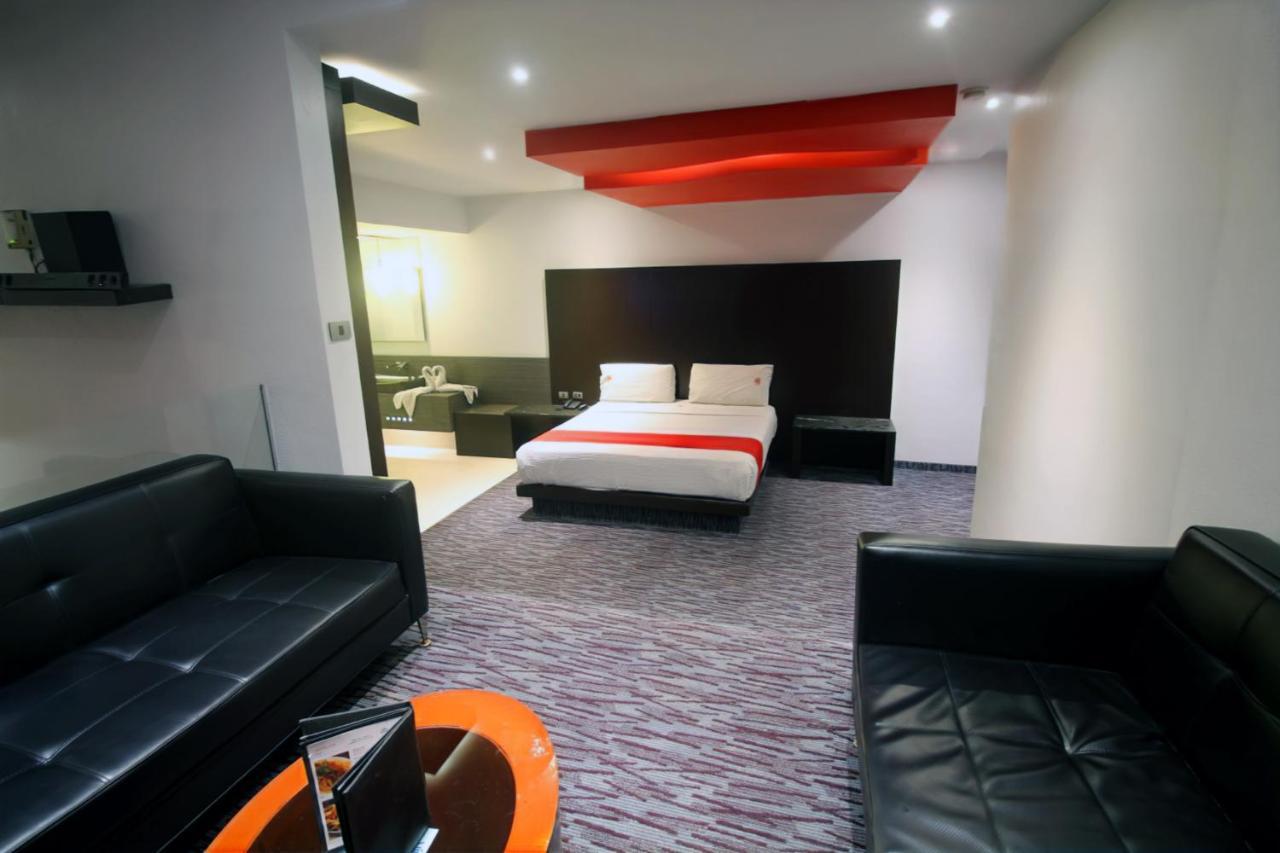 Suite with Private Pool